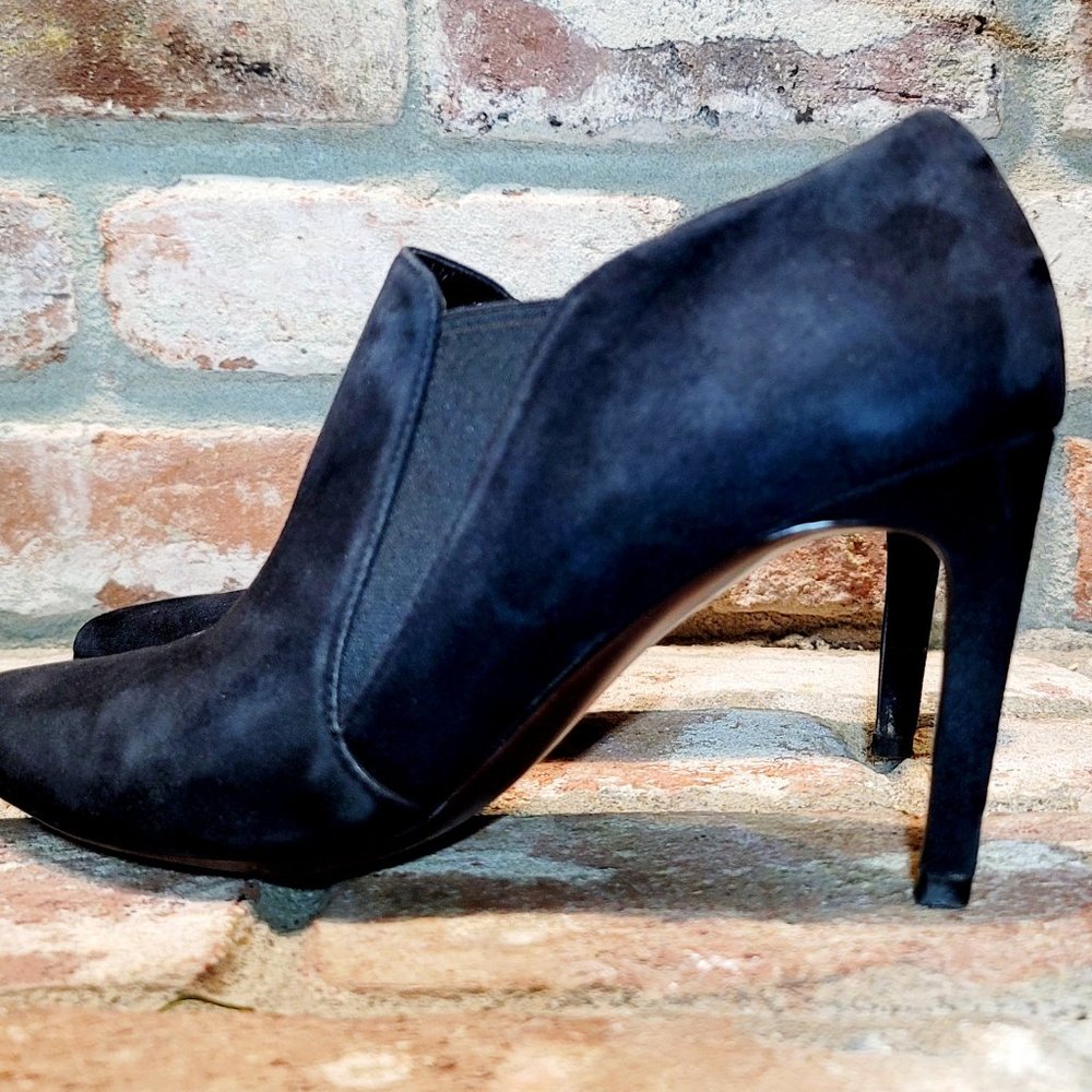 COLE HAAN - BLACK SUEDE ANKLE BOOTS